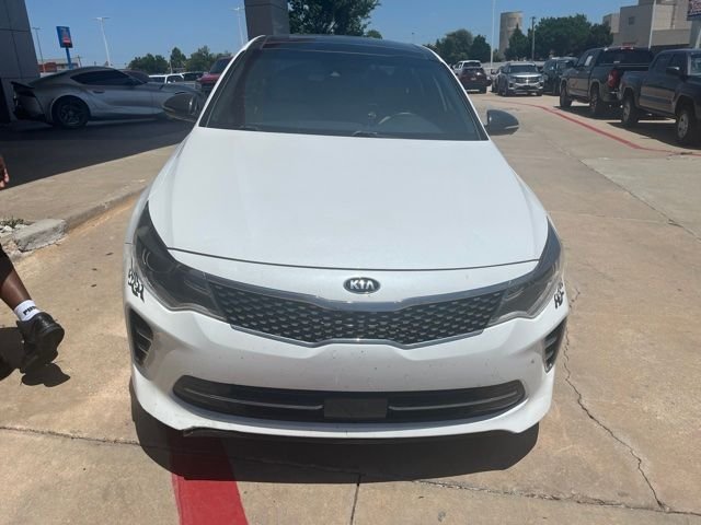 Used 2016 White Kia SXL image 4
