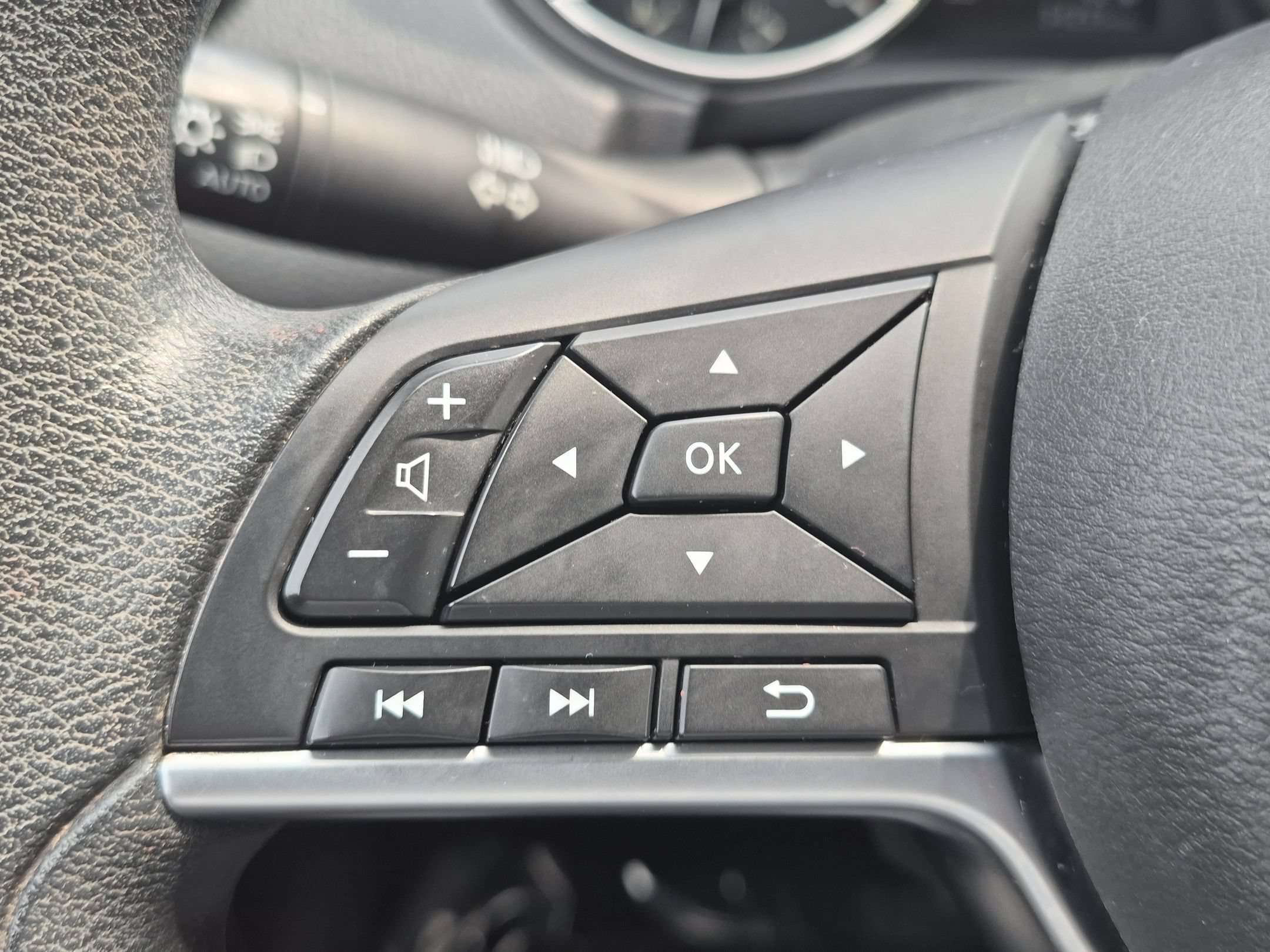 Used 2021 Gun Metallic Nissan S image 14