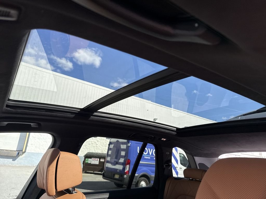 New 2026 White Metallic BMW xDrive40i image 22