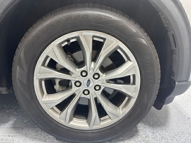 Used 2020 Silver Ford XLT image 4