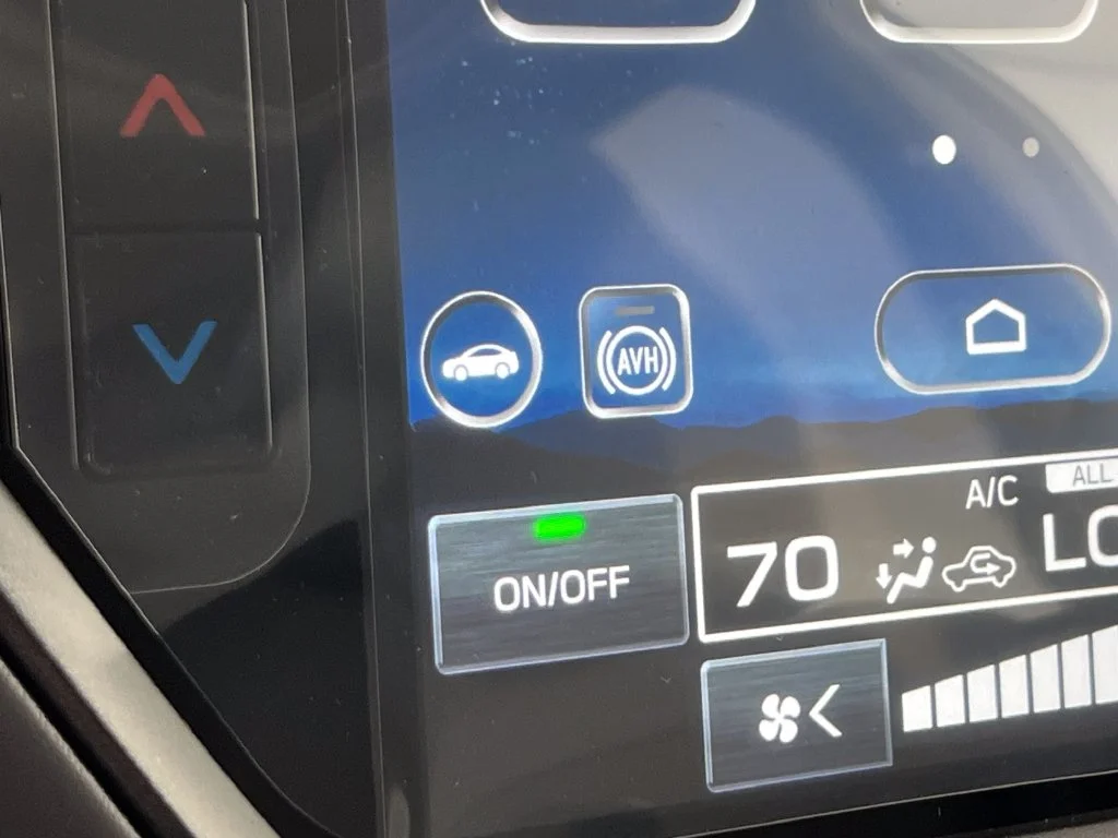 New 2026 CRYSTAL WHITE PEARL Subaru Limited Hybrid image 32