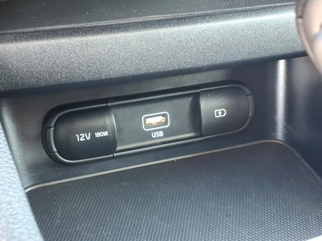 2024 Kia Forte LXS - Photo 8