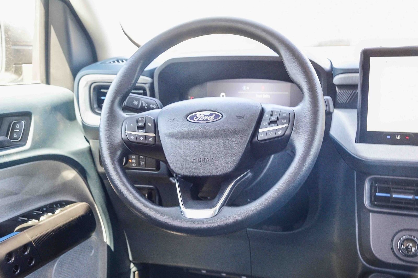 New 2026 Oxford White Ford XLT image 15