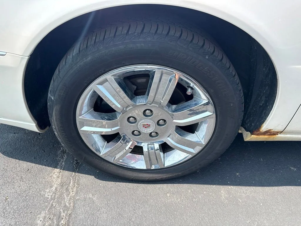 Used 2011 White Cadillac Platinum image 11