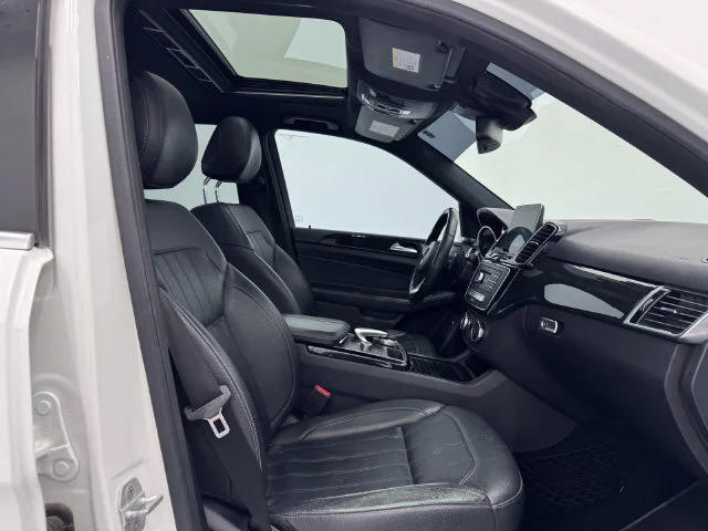 Used 2018 Polar White Mercedes-Benz GLE 350 image 17