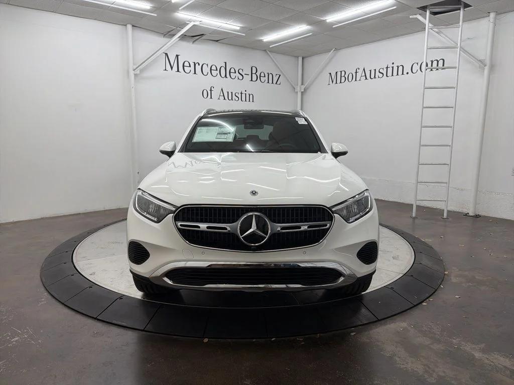 Used 2026 White Mercedes-Benz GLC 300 image 2