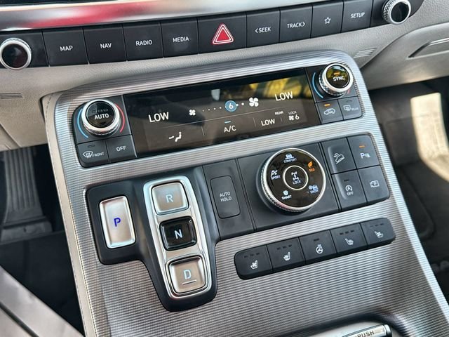 Used 2023 Black Hyundai Calligraphy image 19