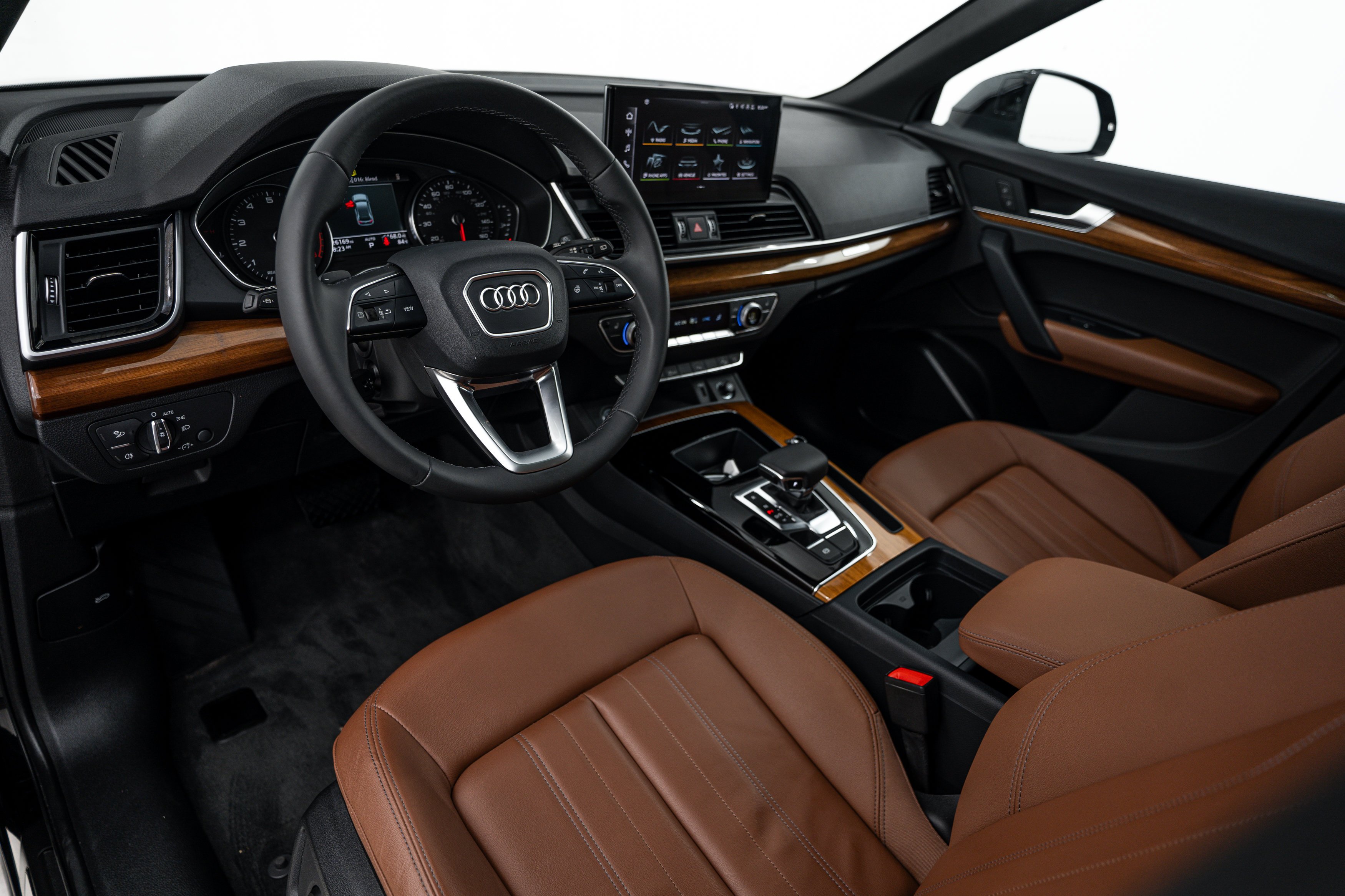 Certified Used 2023 Mythos Black Metallic Audi S line Premium image 9