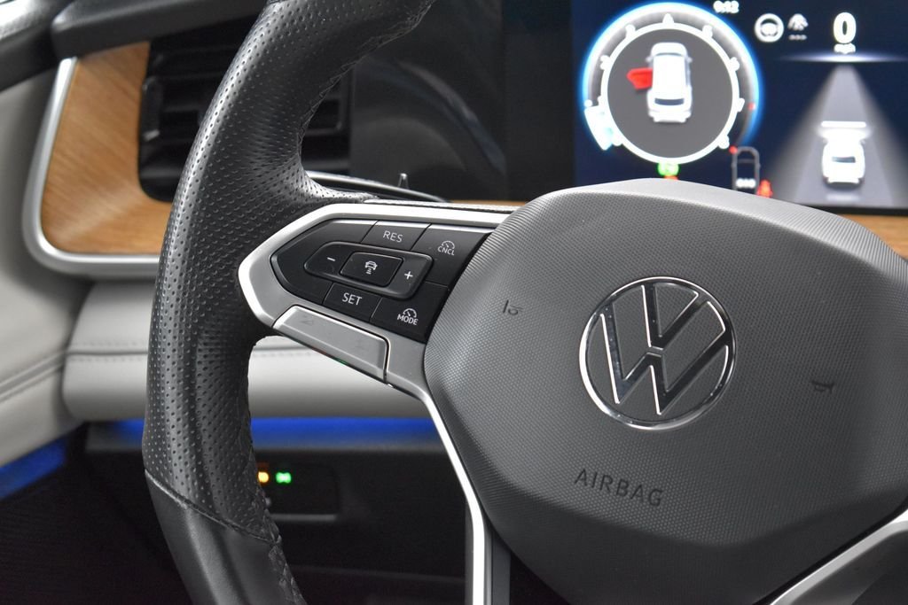 Used 2025 Monterey Blue Pearl Volkswagen 2.0T SEL R-Line image 17