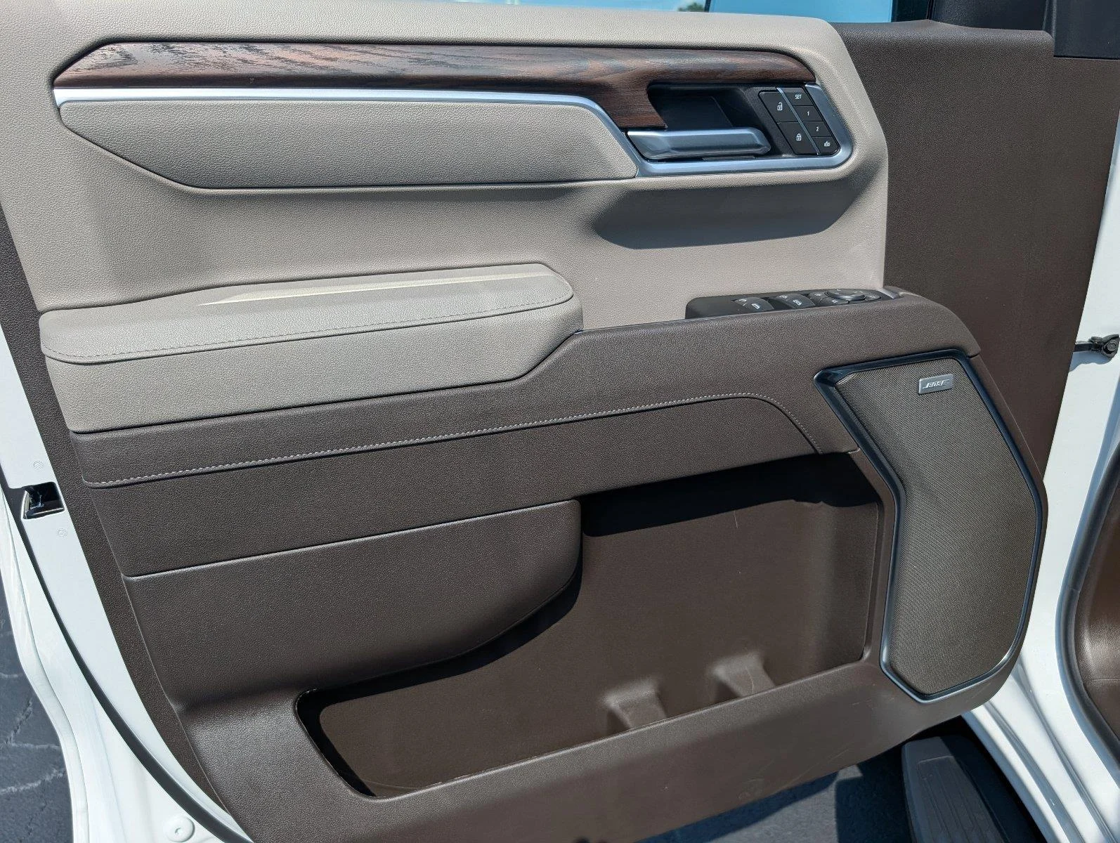 New 2026 Summit White GMC SLT image 14
