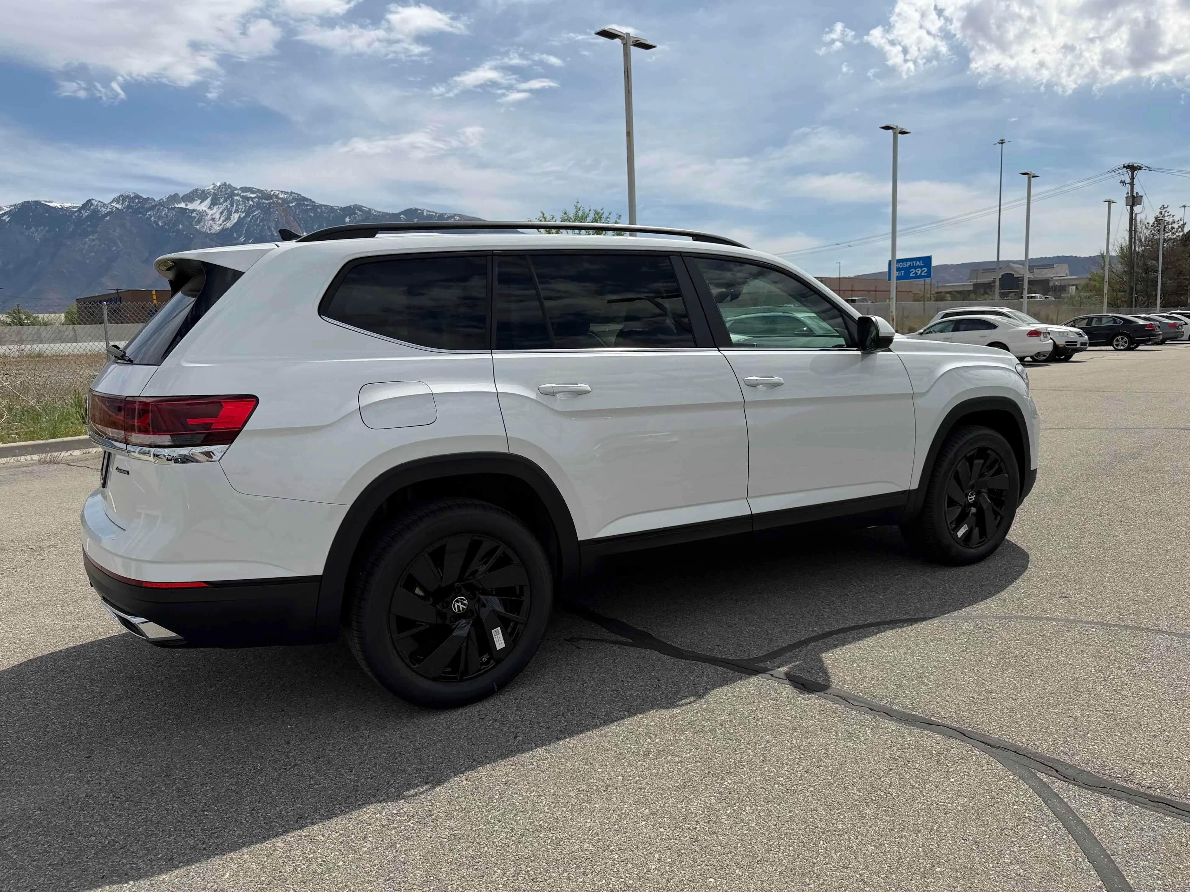 New 2026 Opal White Volkswagen 2.0T SE w/Technology image 8
