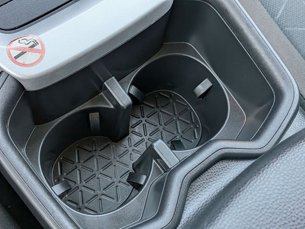 Used 2025  Toyota XLE image 27