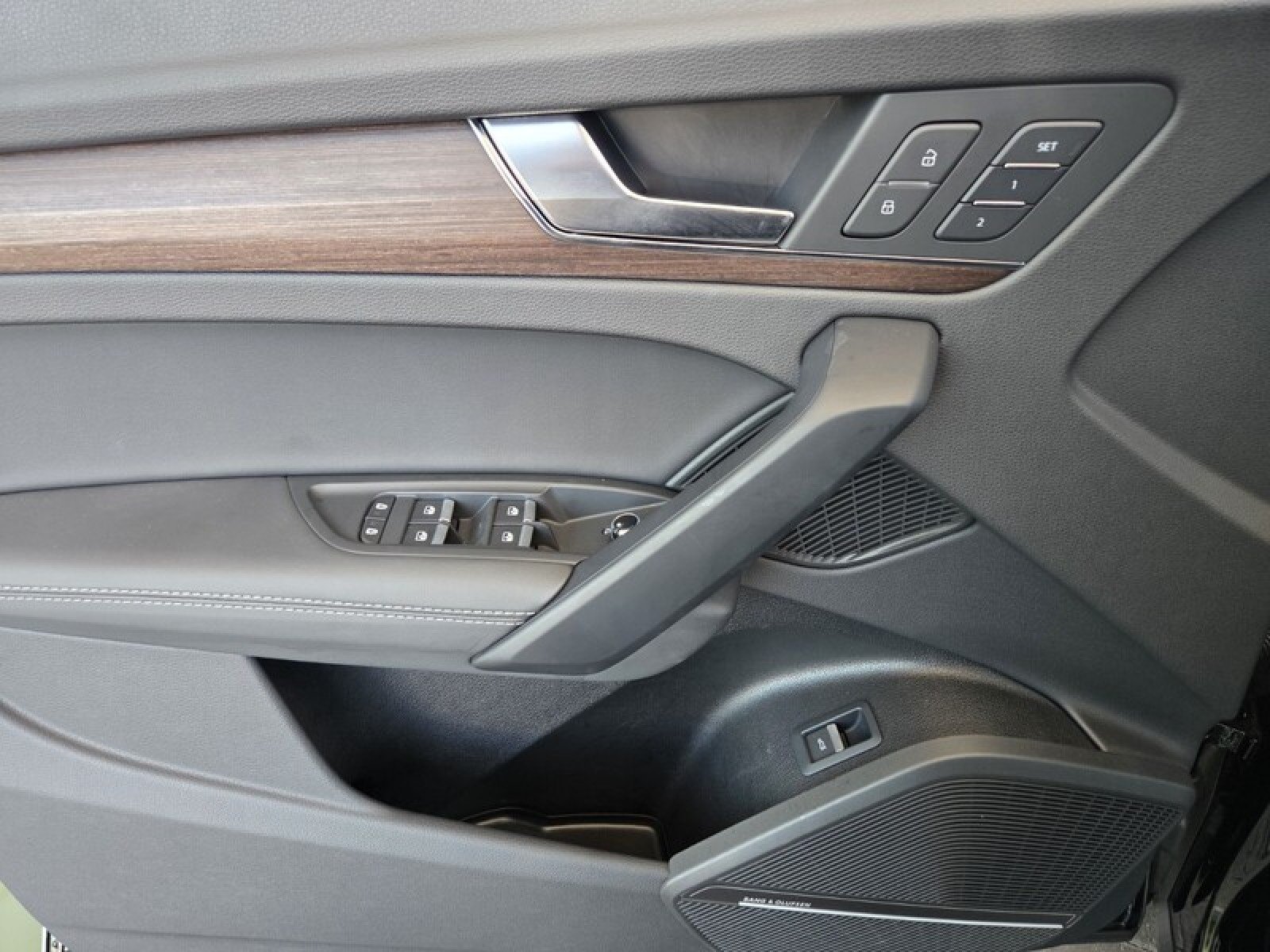 2025 Audi Q5 Premium Plus - Photo 23
