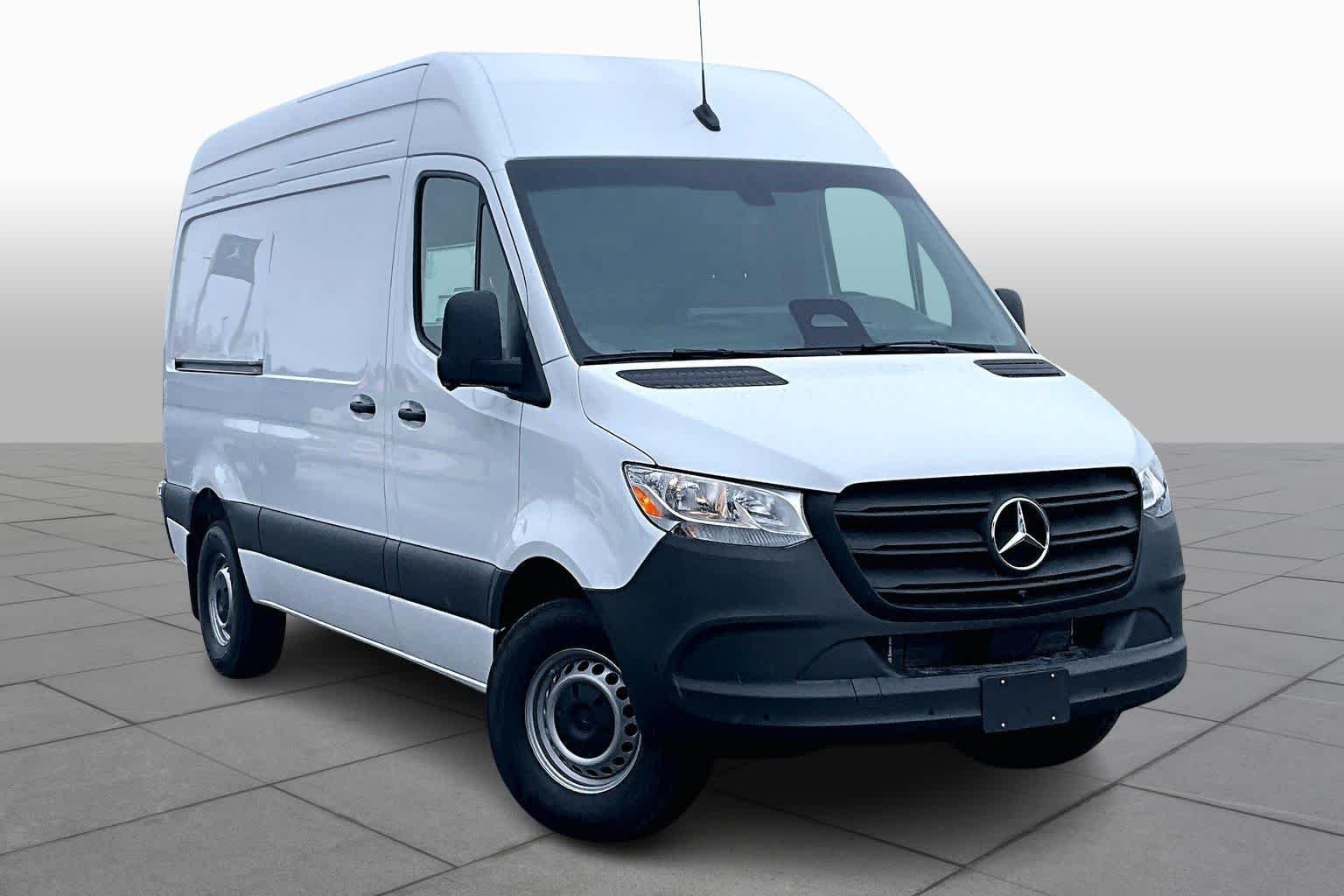 New 2026 Arctic White Mercedes-Benz  image 2