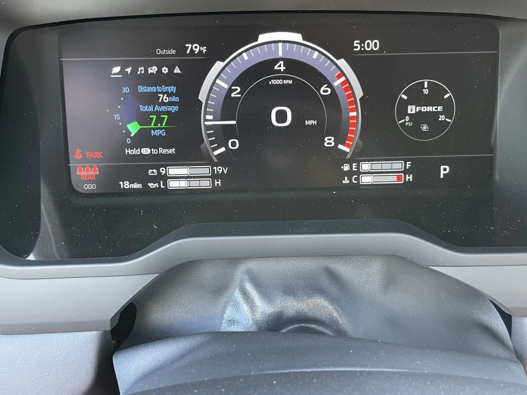 New 2026 Magnetic Gray Metallic Toyota Platinum image 20