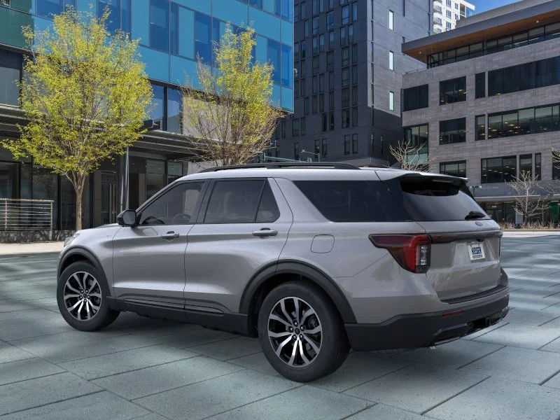 New 2026 Carbonized Gray Metallic Ford ST-Line image 4