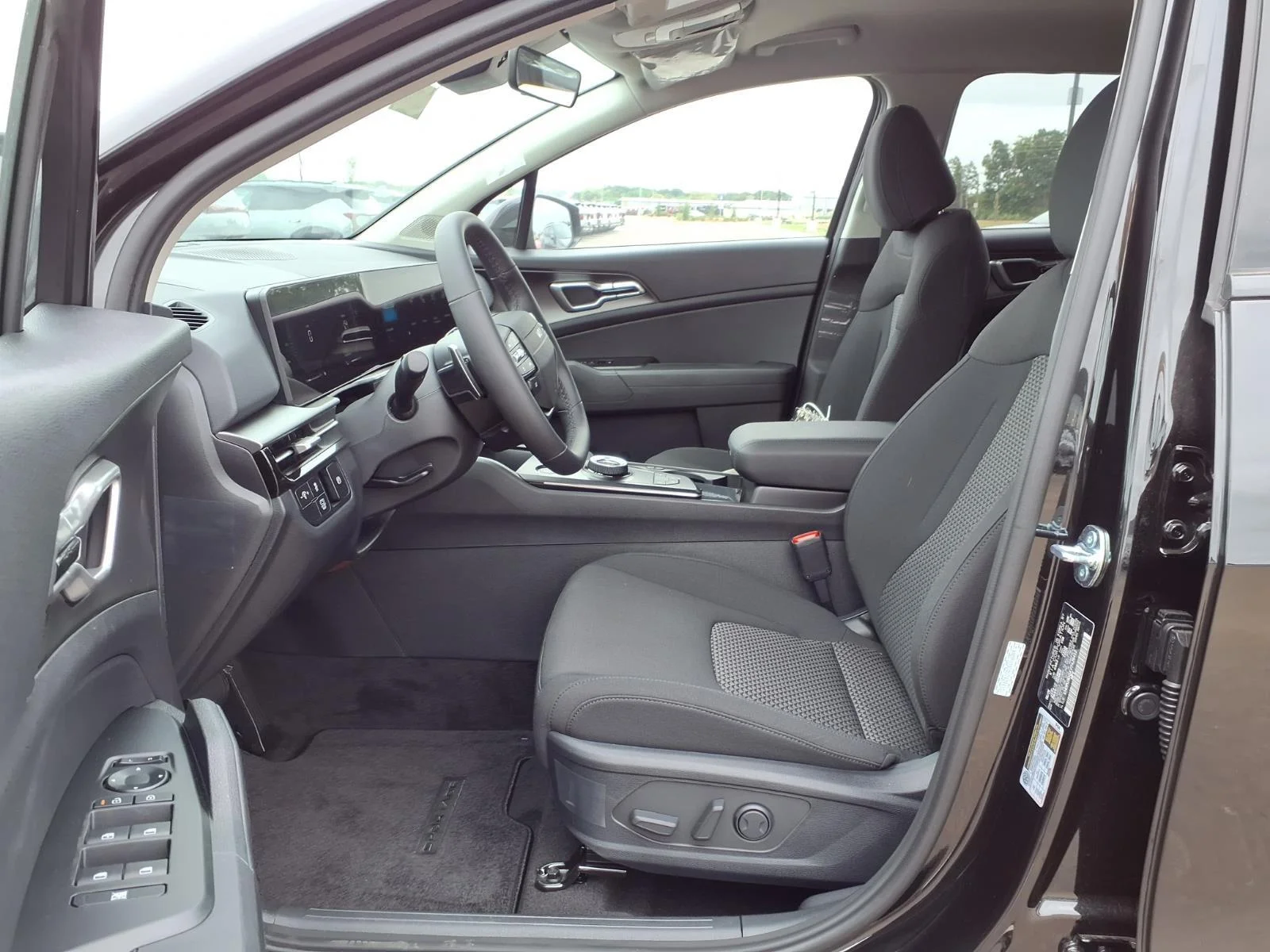 New 2027 Fusion Black Kia S image 12
