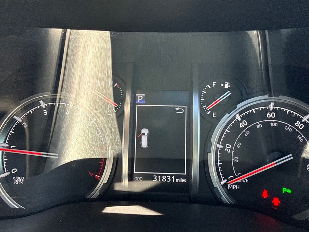 Used 2020 Blizzard Pearl Toyota Nightshade image 13