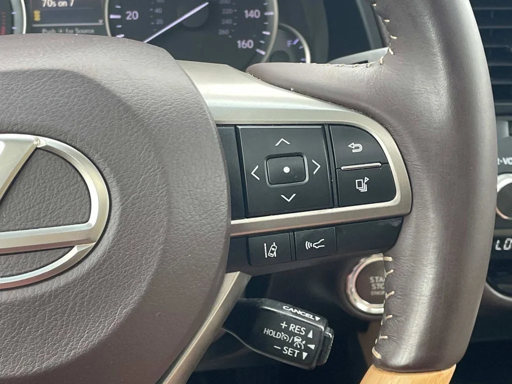 Used 2018 White Lexus 350 image 28
