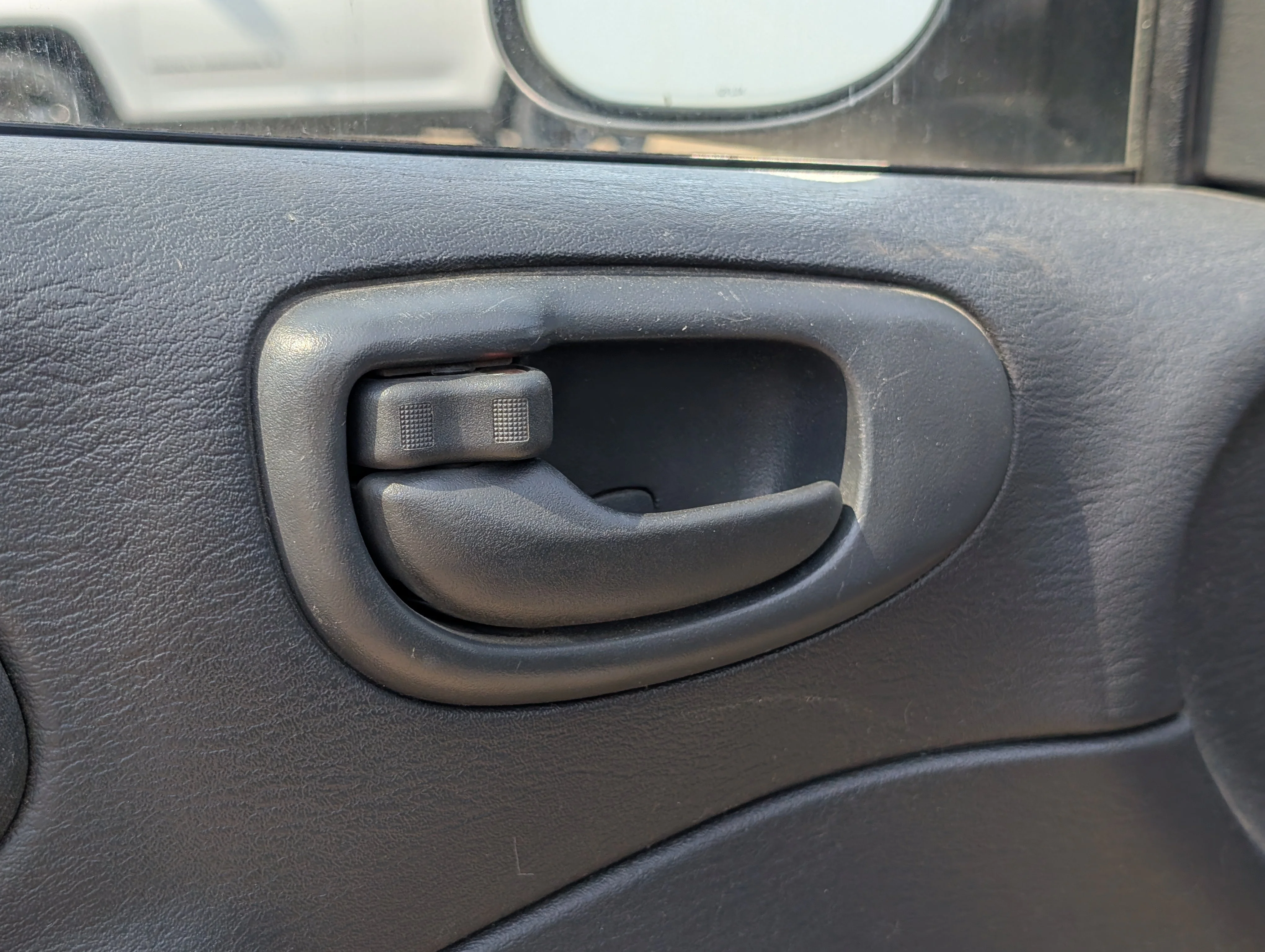 Used 2005 Mineral Gray Metallic Dodge Base image 16