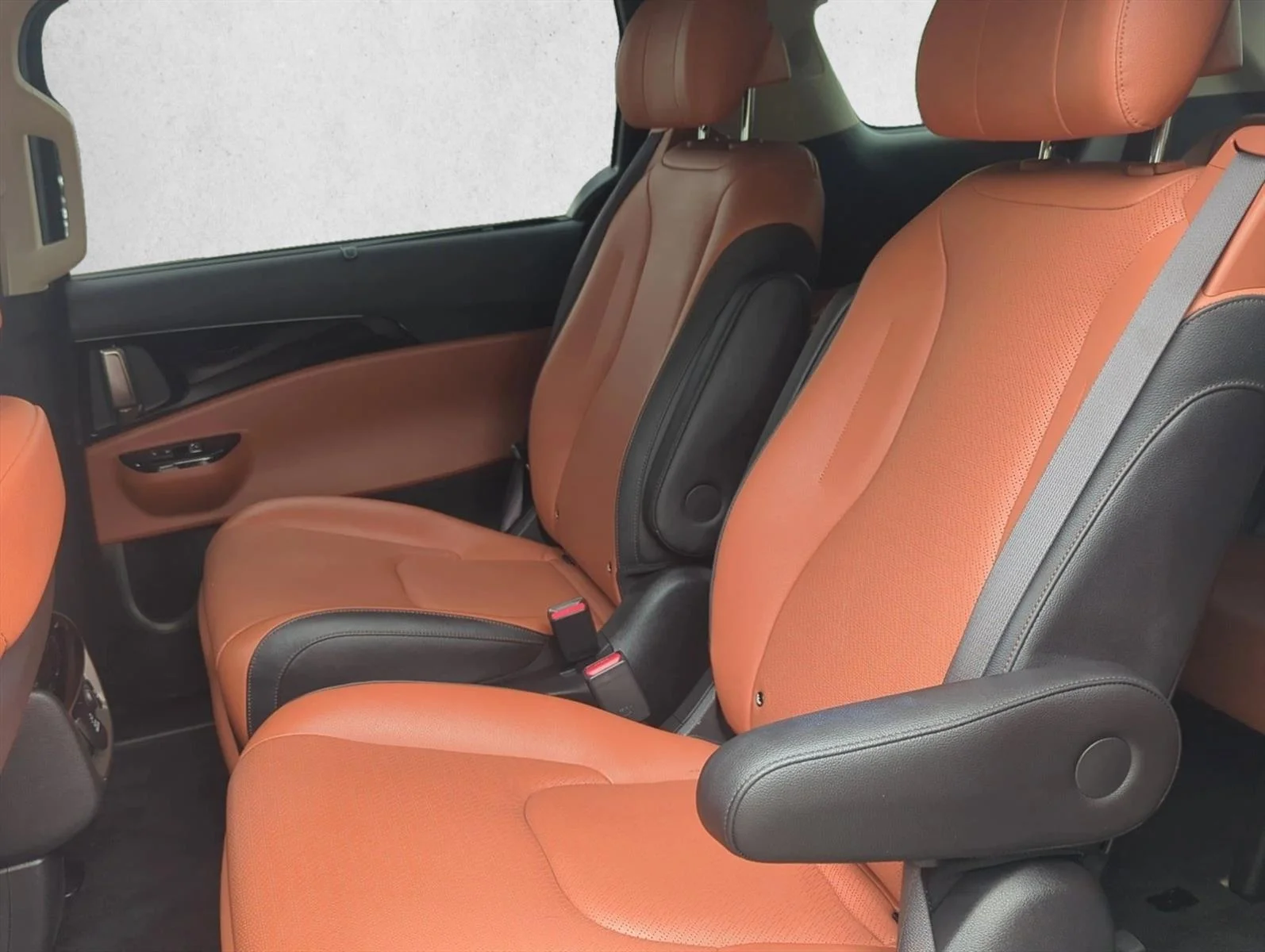 Used 2024 Panthera Metal Kia SX Prestige image 23