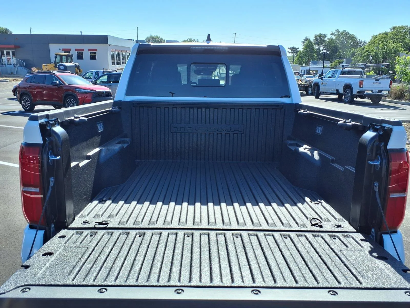 2026 Toyota Tacoma SR5 - Photo 19
