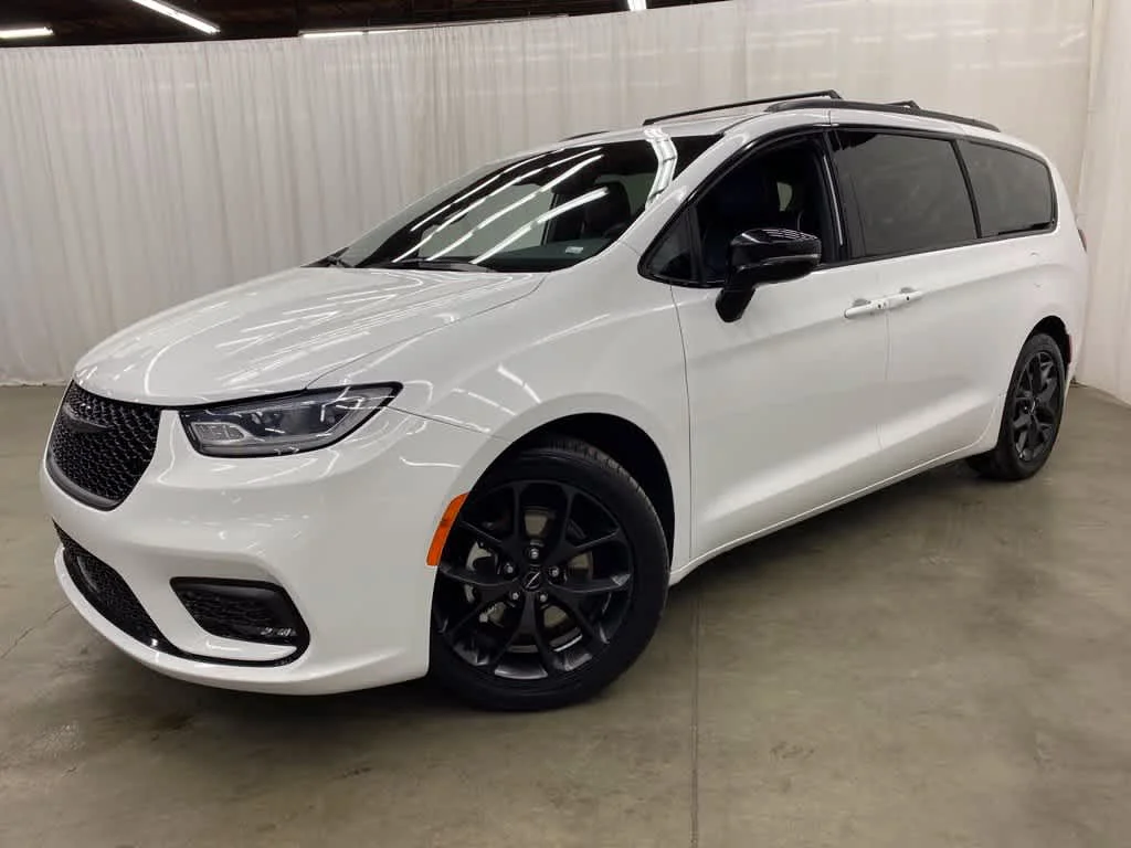 2025 Chrysler Pacifica