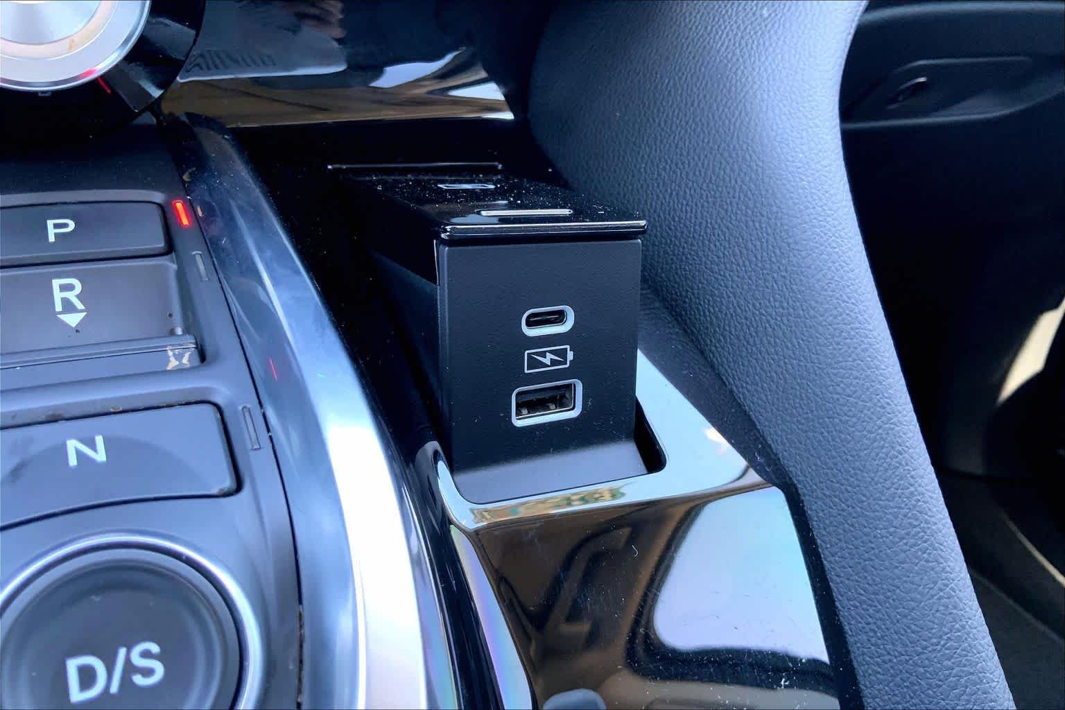 Used 2026 Liquid Carbon Metallic Acura  image 49