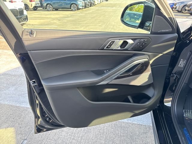 New 2027 Black Sapphire Metallic BMW xDrive40i image 13
