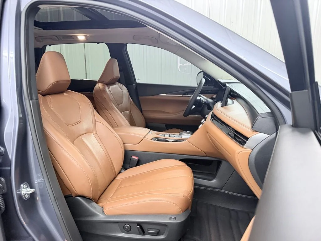 Used 2024 Blue INFINITI Sensory image 48