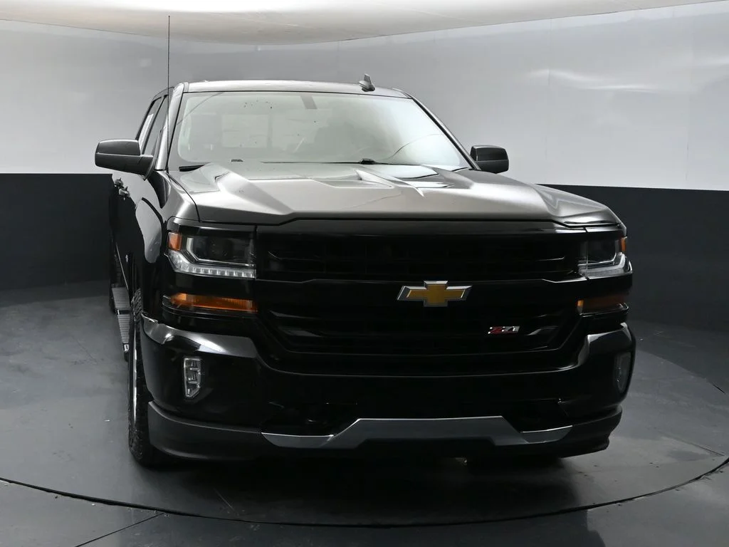 Used 2018 Black Chevrolet LT image 6