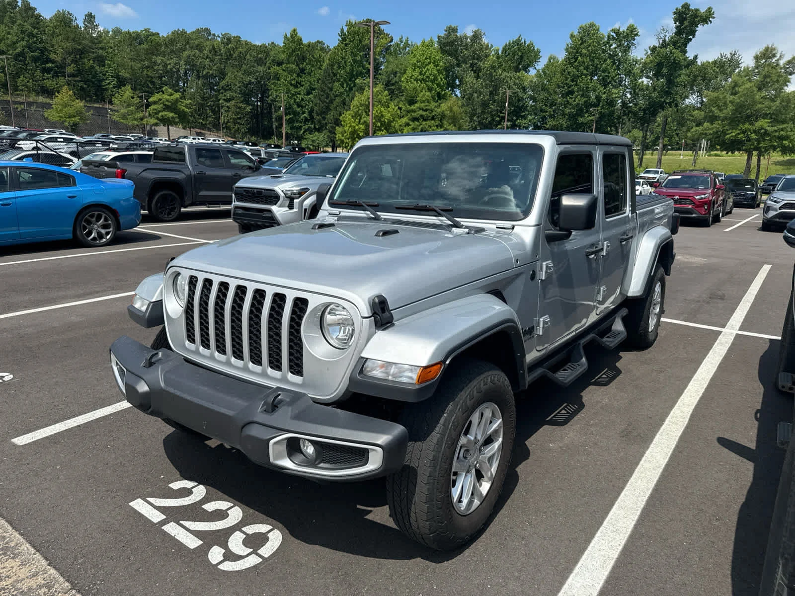Used 2023 Jeep Gladiator Sport S with VIN 1C6JJTAG3PL593240 for sale in Little Rock