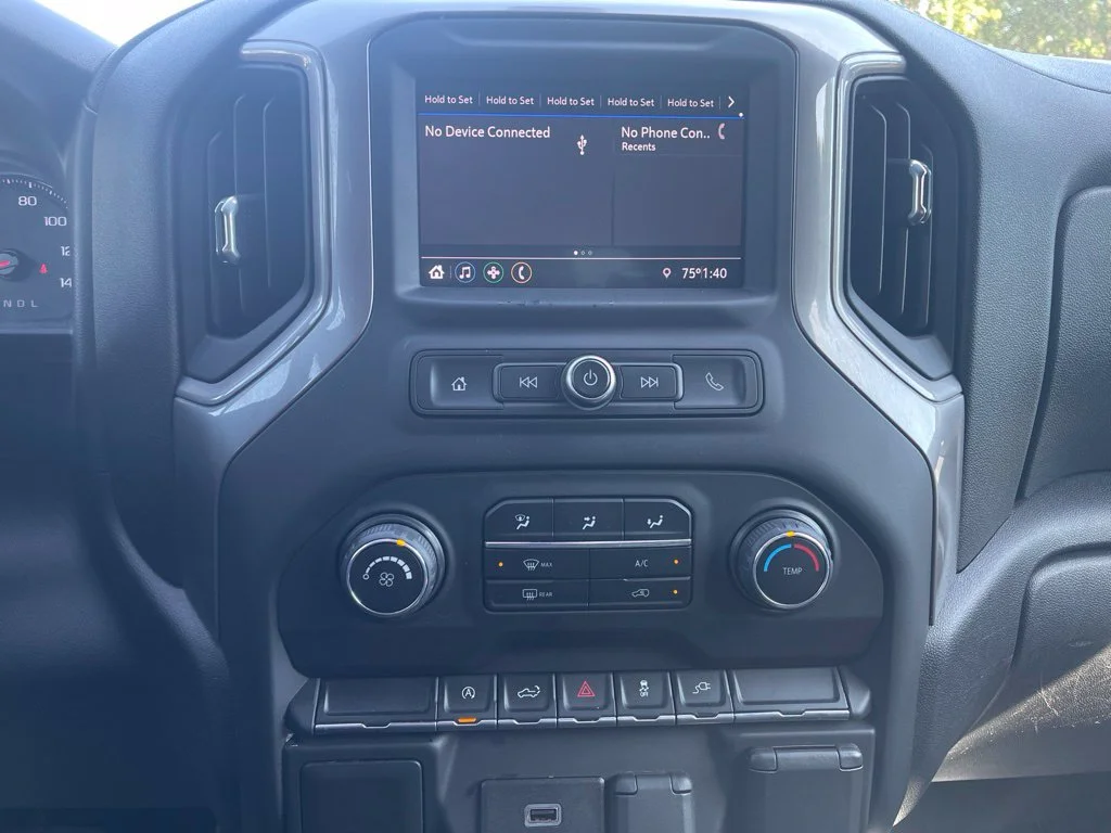 Used 2020 Black Chevrolet Custom image 12