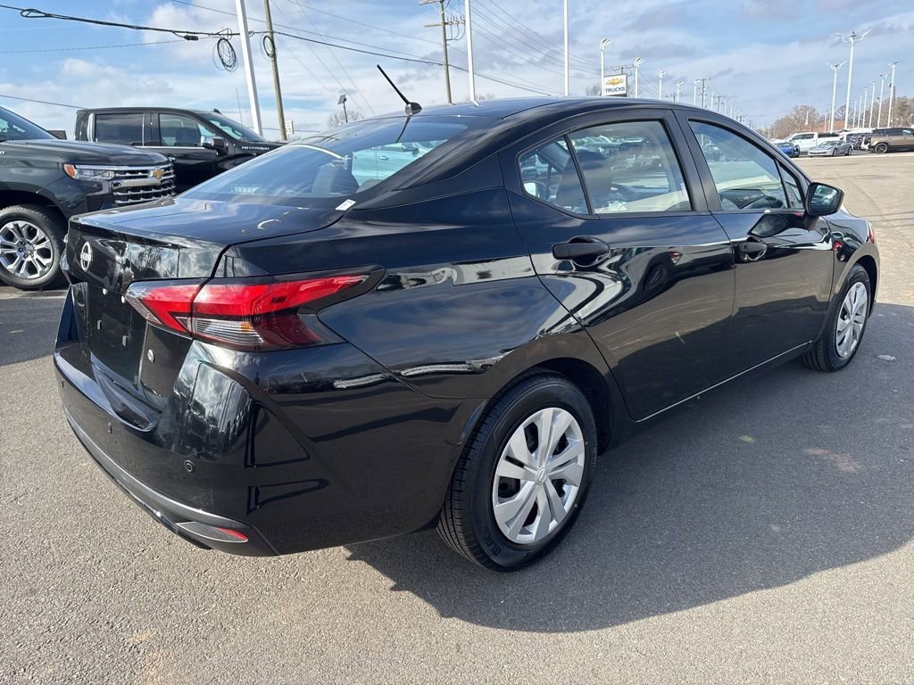 View vehicle photo 5