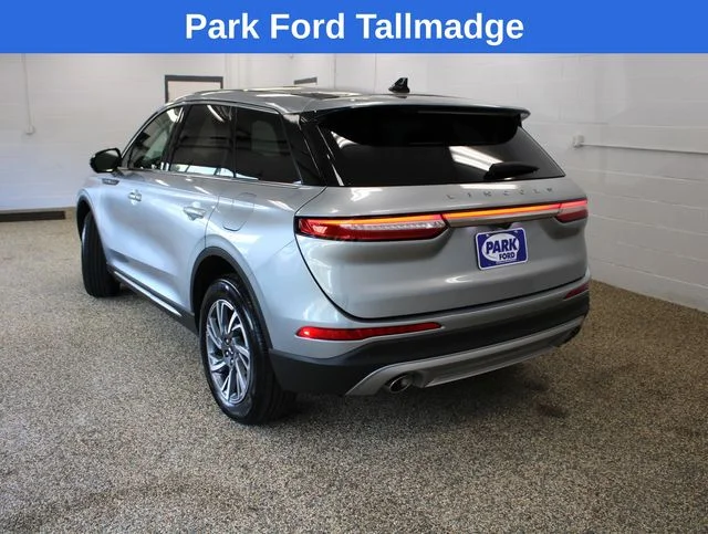 Used 2023 Radiance Metallic Lincoln Standard image 3