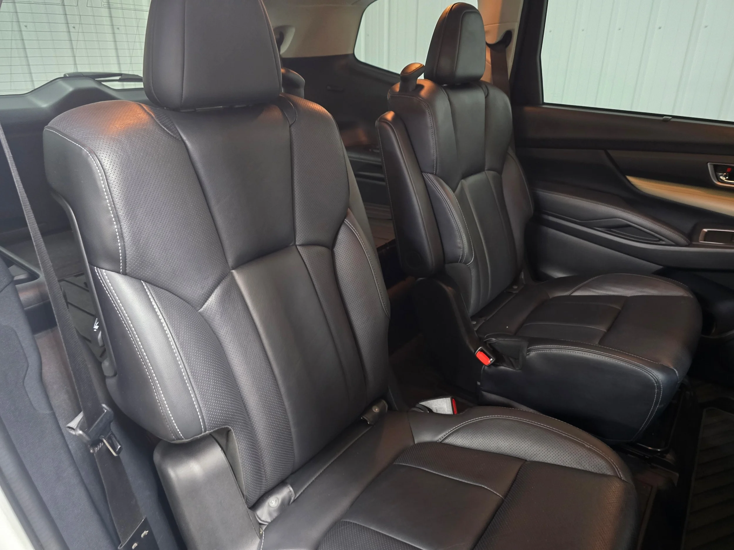 Used 2019 Crystal White Pearl Subaru Limited 7-Passenger image 19
