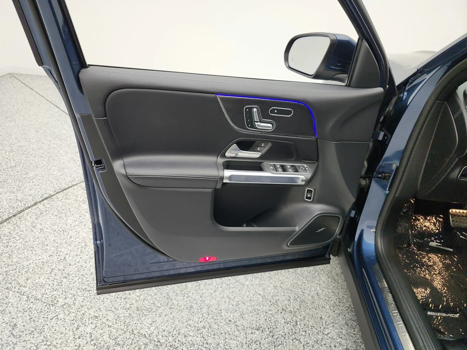 Used 2023 Denim Blue Metallic Mercedes-Benz AMG® GLB 35 4MATIC SUV image 15