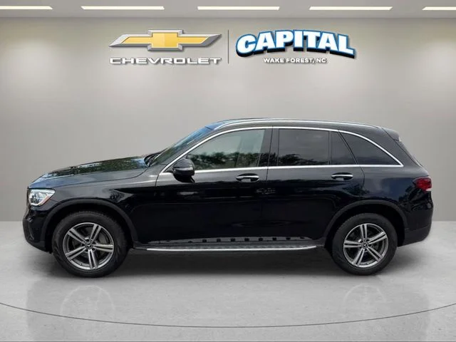 Used 2021  Mercedes-Benz GLC 300 image 2