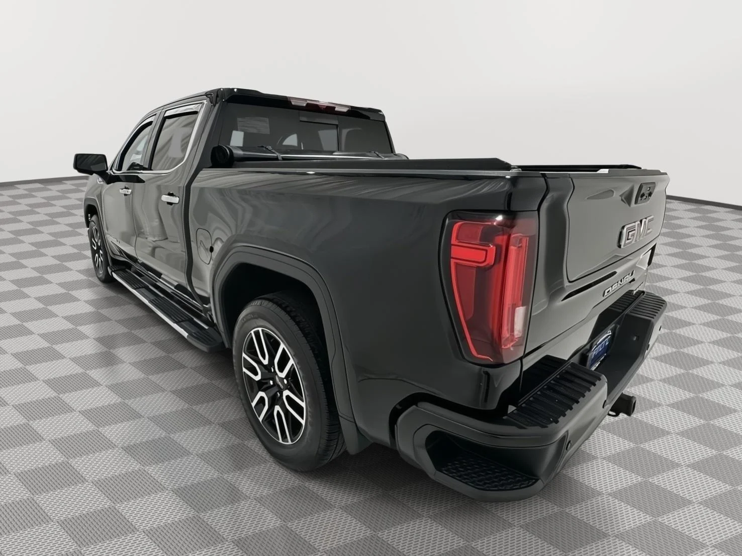 Used 2022 Onyx Black GMC Denali image 3
