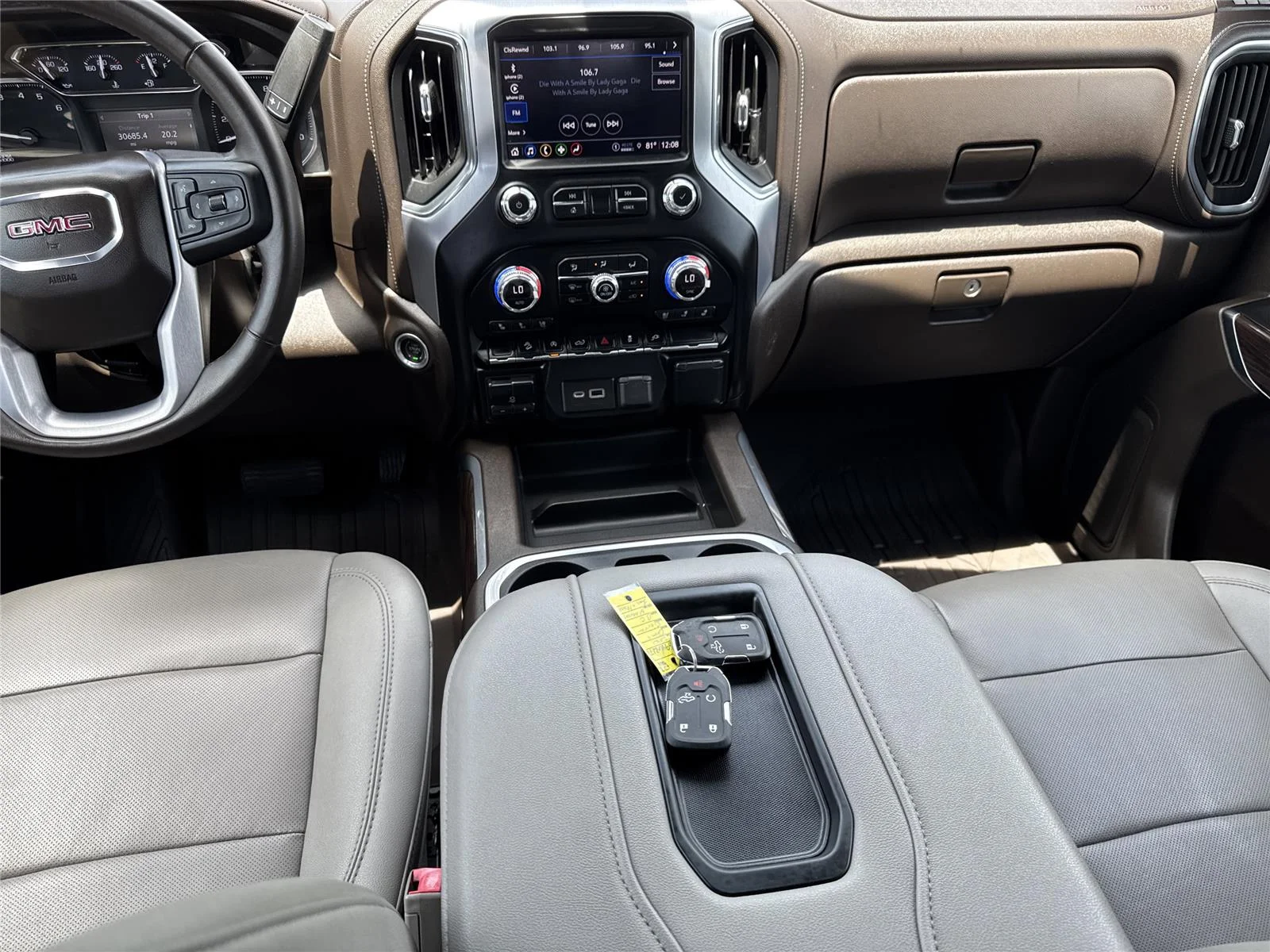 Used 2021 CAYENNE RED TINTCOAT GMC SLT image 15