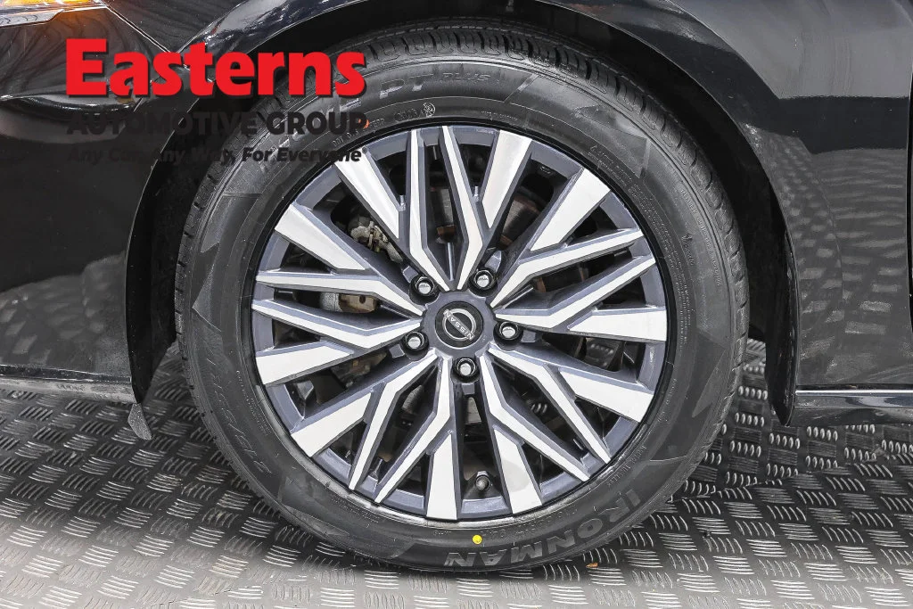 Used 2024 Black Nissan 2.5 SV image 29