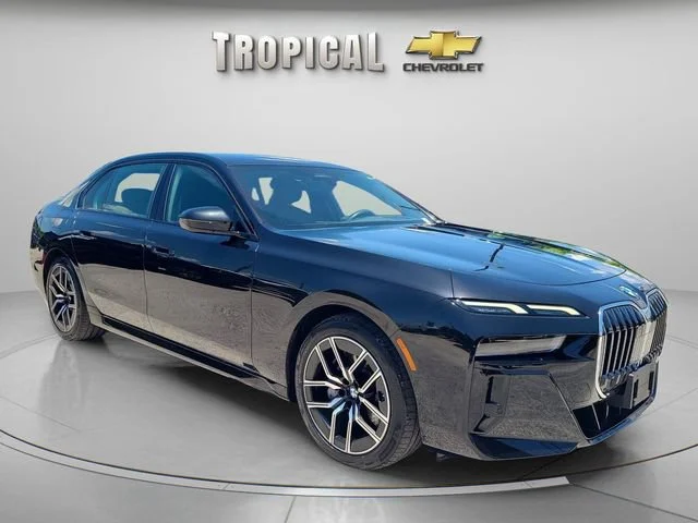Used 2023 Black BMW 740i image 7