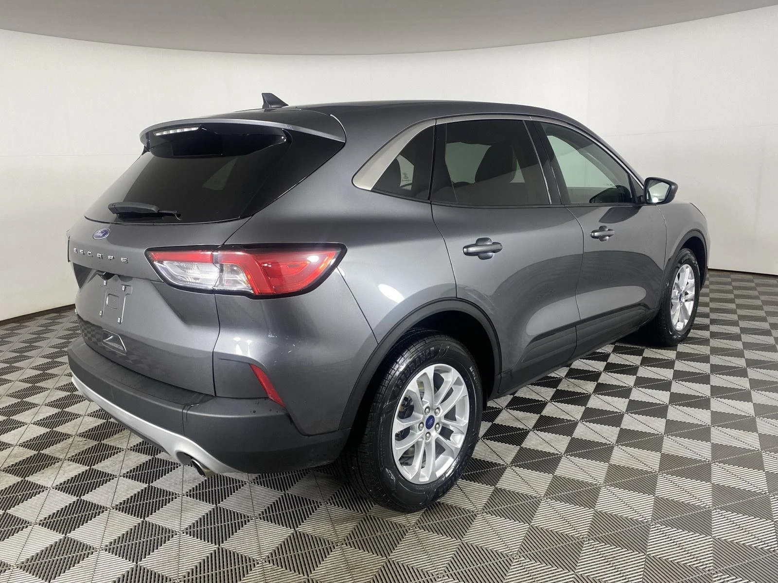 Used 2022 Carbonized Gray Ford SE image 10