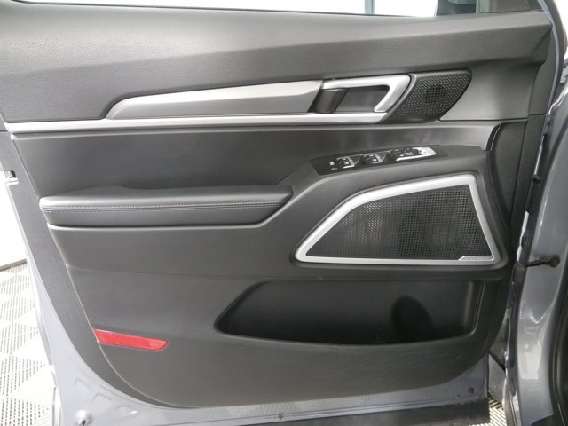 Used 2020 Everlasting Silver Kia LX image 8
