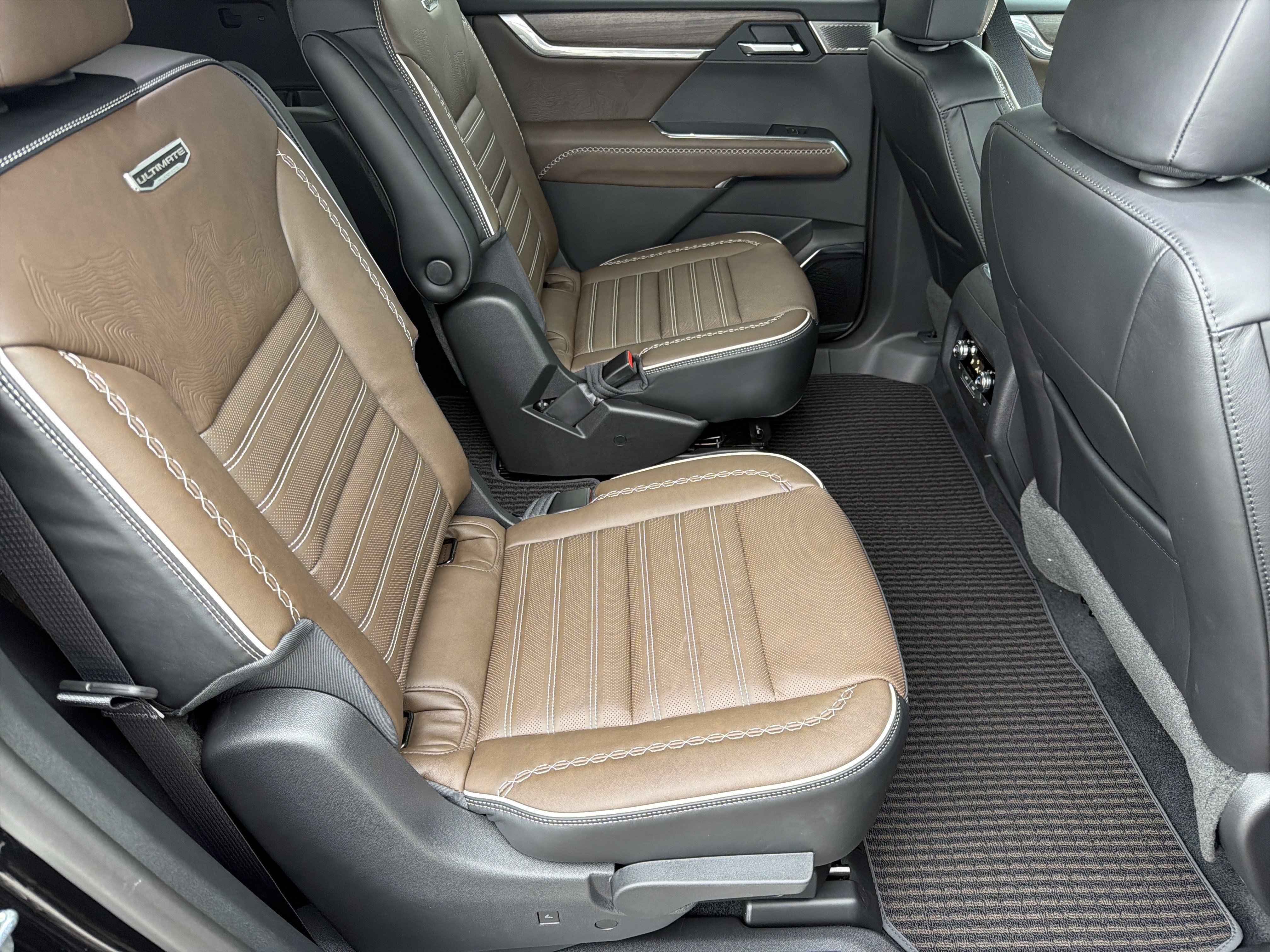 2026 GMC Acadia Denali Ultimate - Photo 15