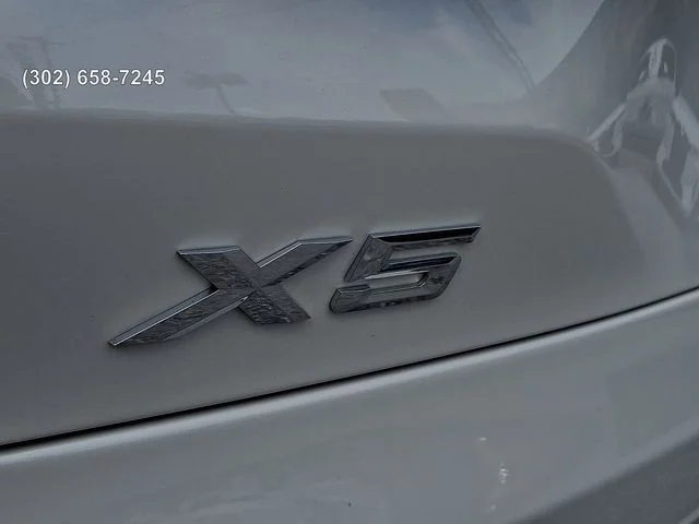 Certified Used 2025 Mineral White Metallic BMW xDrive50e image 28