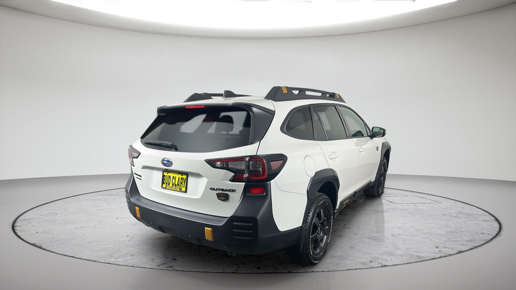 Used 2025 Crystal White Pearl Subaru Wilderness image 8