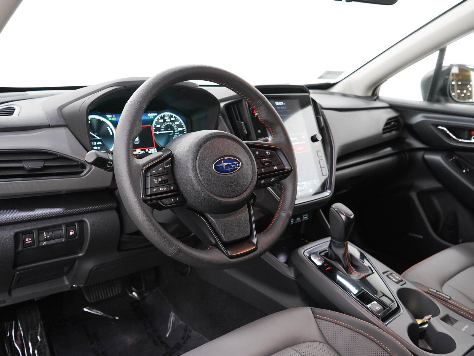 Used 2026 Crystal White Pearl Subaru Limited image 23
