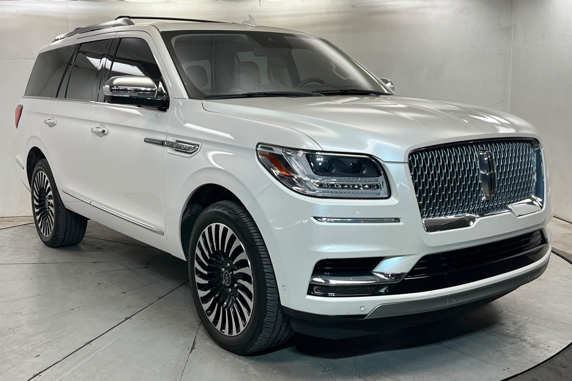 Used 2019 White Lincoln Black Label image 8