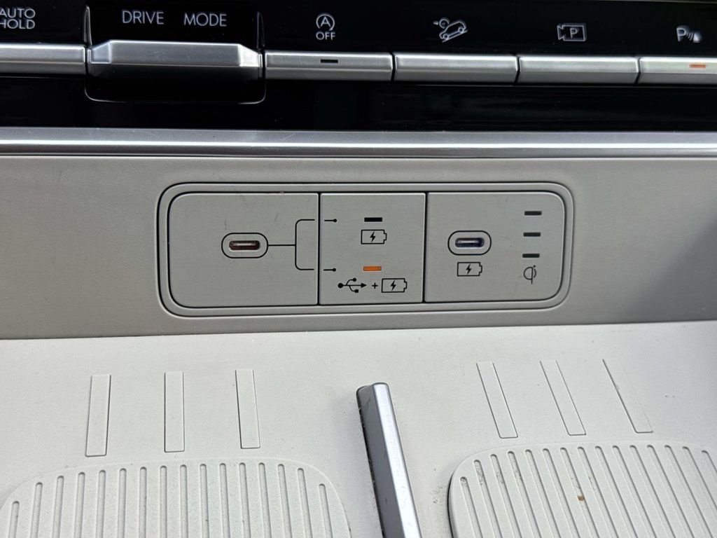 Certified Used 2025 White Hyundai SEL image 13